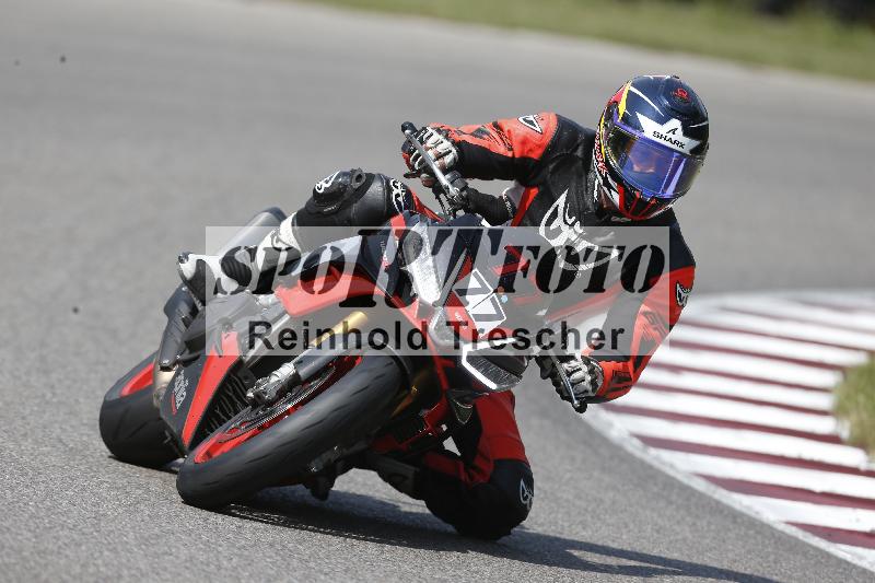 /Archiv-2025/49 26.08.2025 Cornu Master School ADR/blau-bleu/77